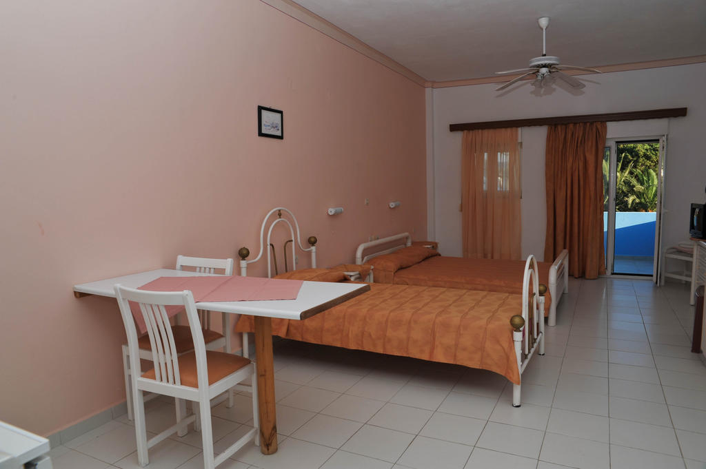 Efstathia Hotel Xirokambos  Habitación foto