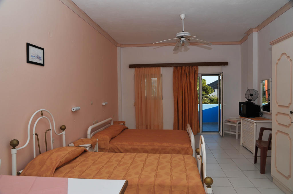 Efstathia Hotel Xirokambos  Habitación foto